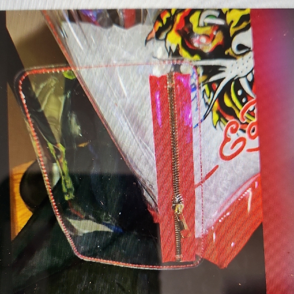 Ed Hardy Red & Clear PVC/ Tiger Graphic Tote Bag/ NWT/ Zip Top/Shoulder Handles - Picture 3 of 7